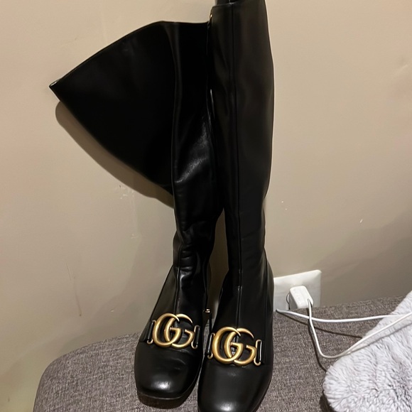 Nearly new Gucci knee high boots - Picture 1 of 3